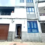Casa Pescado, Madera Y Sol